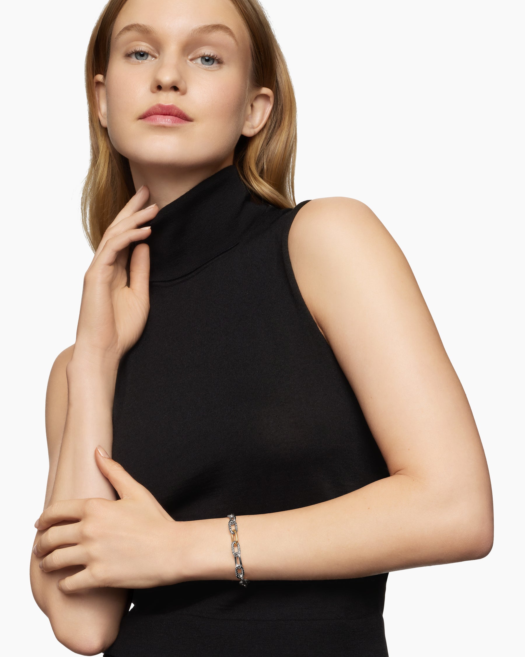 Alternative view of DY Madison Chain Bracelet in Sterling Silver with 18K Yellow Gold, 8.5mm