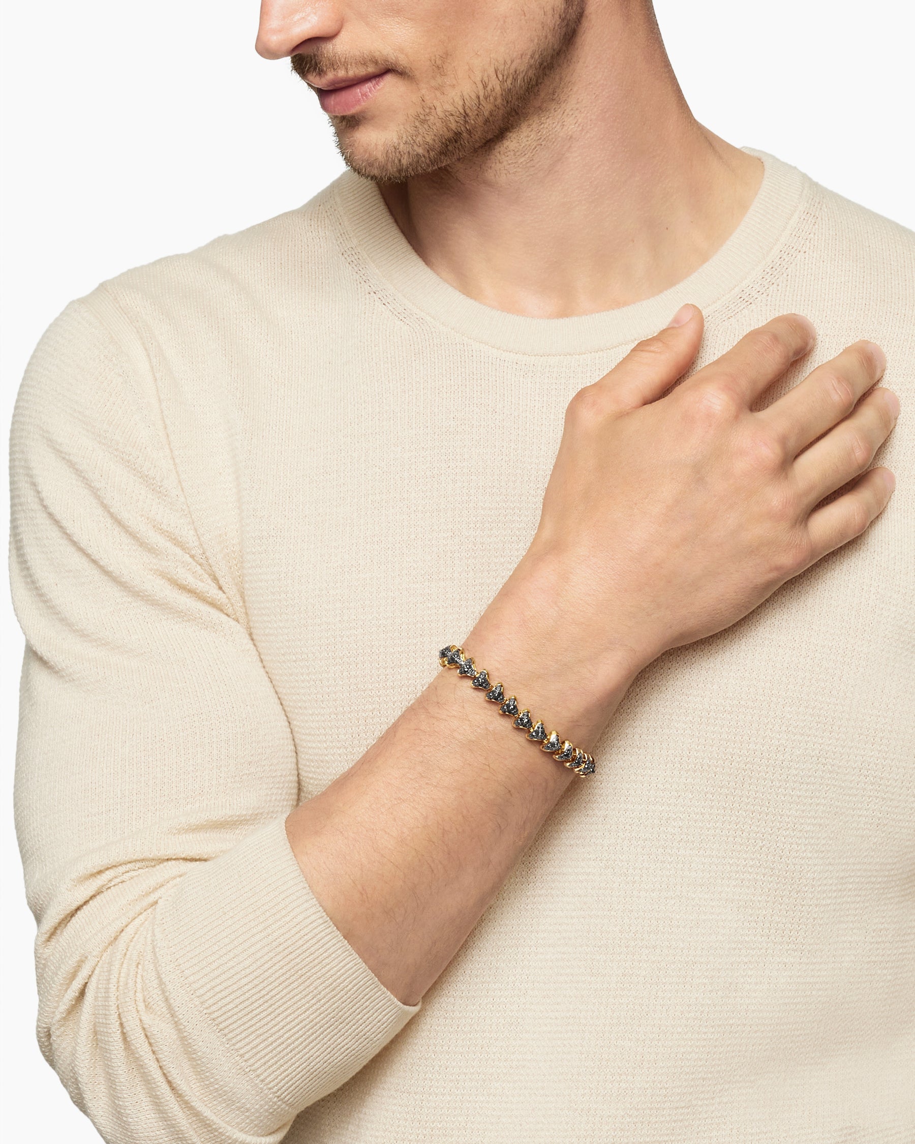 Alternative view of Armory Link Bracelet in 18K Yellow Gold with Black Diamonds, 9.5mm