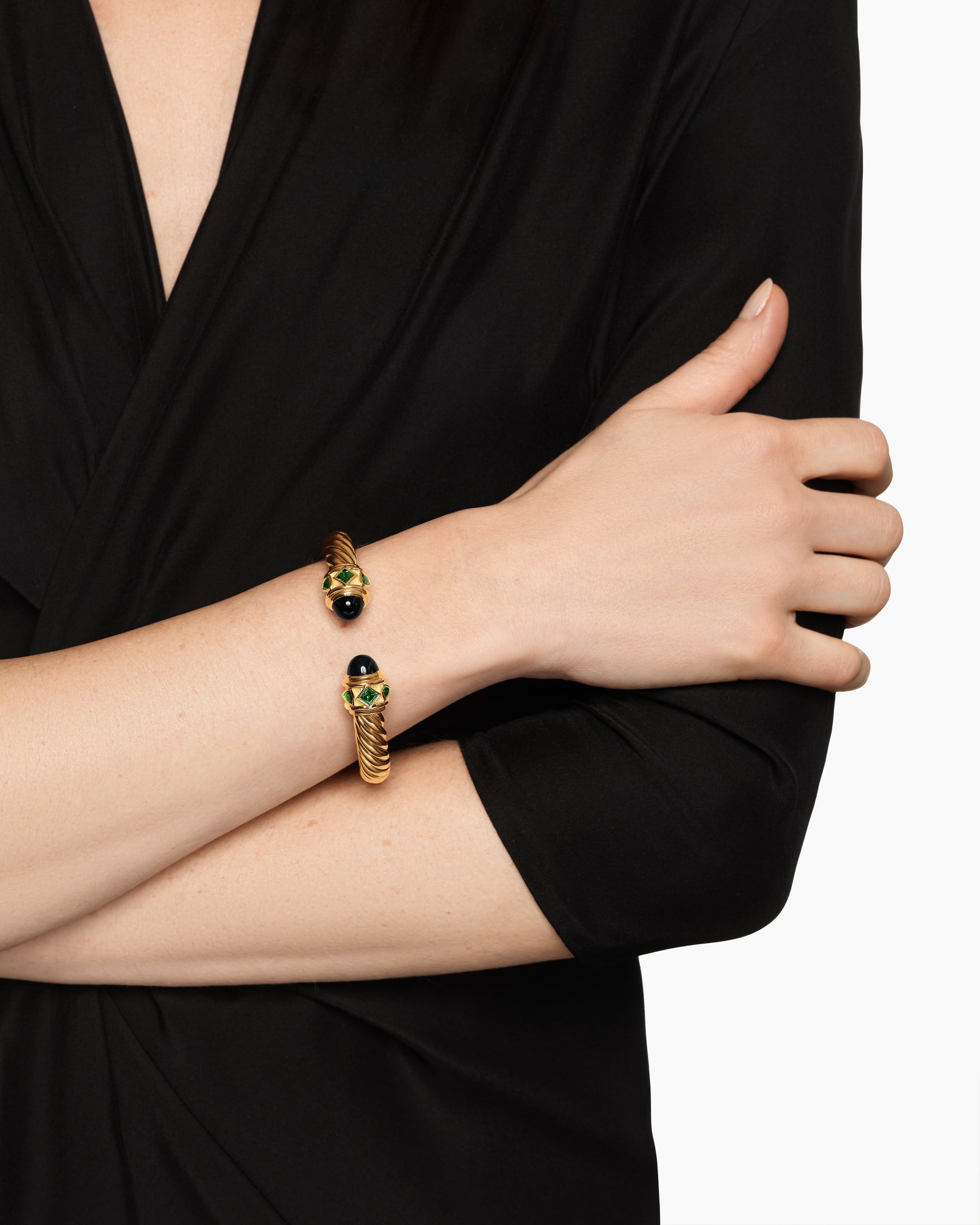 Alternative view of Renaissance Cablespira Bracelet in 18K Yellow Gold with Black Onyx and Tsavorite, 9mm