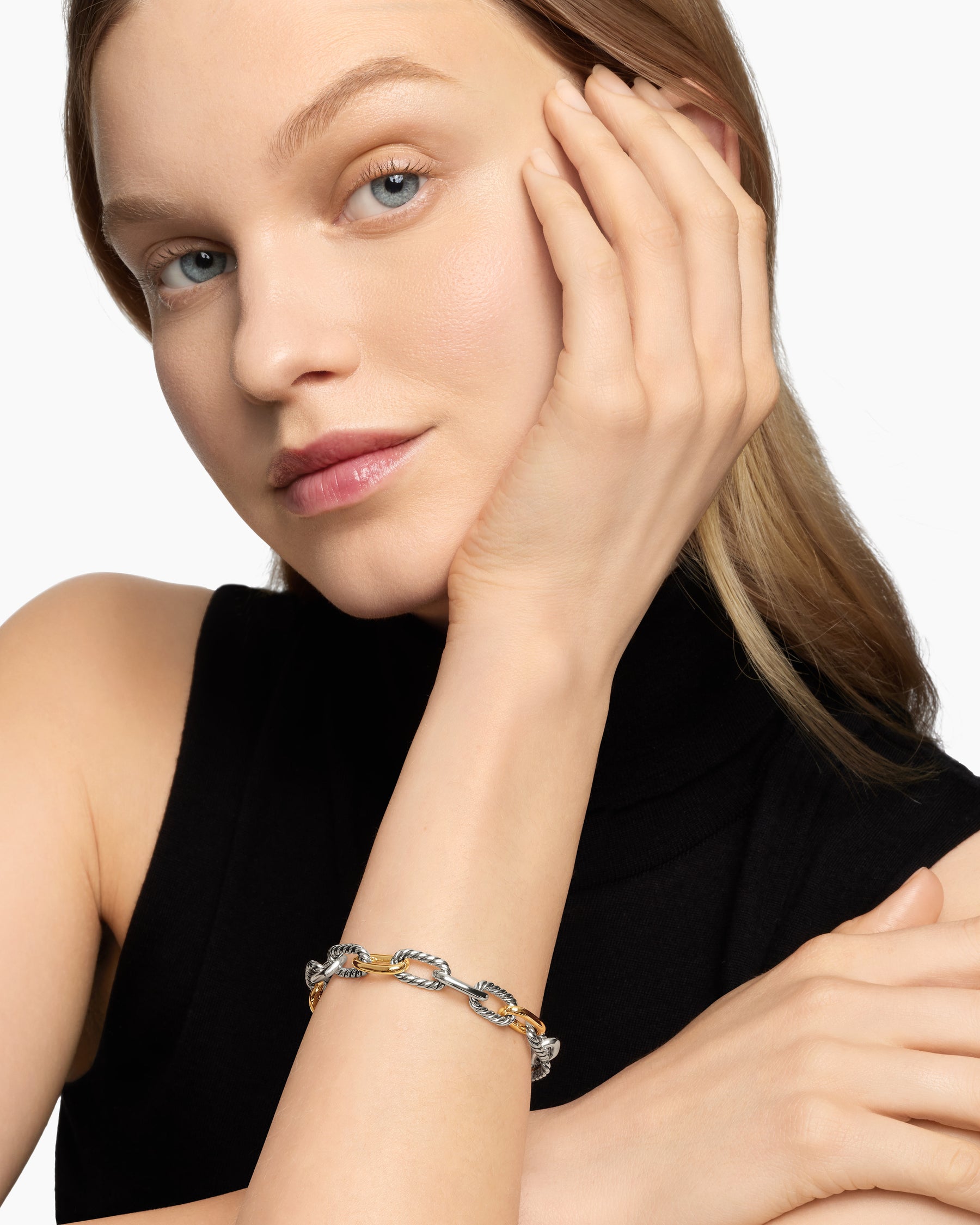 DY Madison Chain Bracelet in Sterling Silver with 18K Yellow Gold, 8.5mm - Image 8