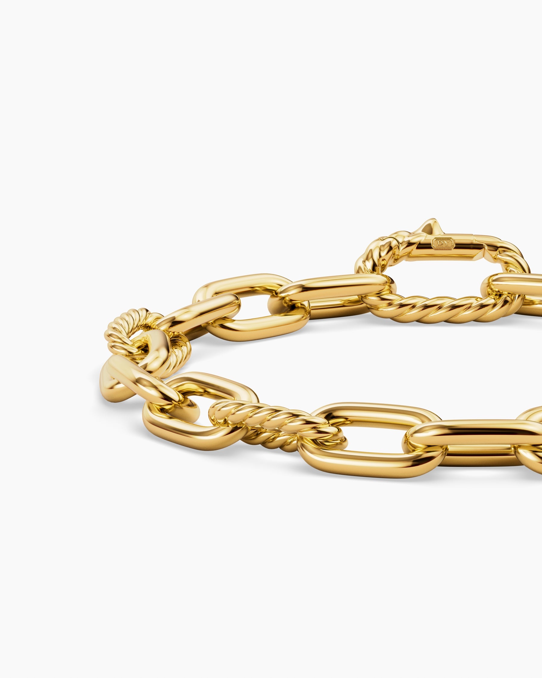 DY Madison Chain Bracelet in 18K Yellow Gold, 8.5mm - Image 5