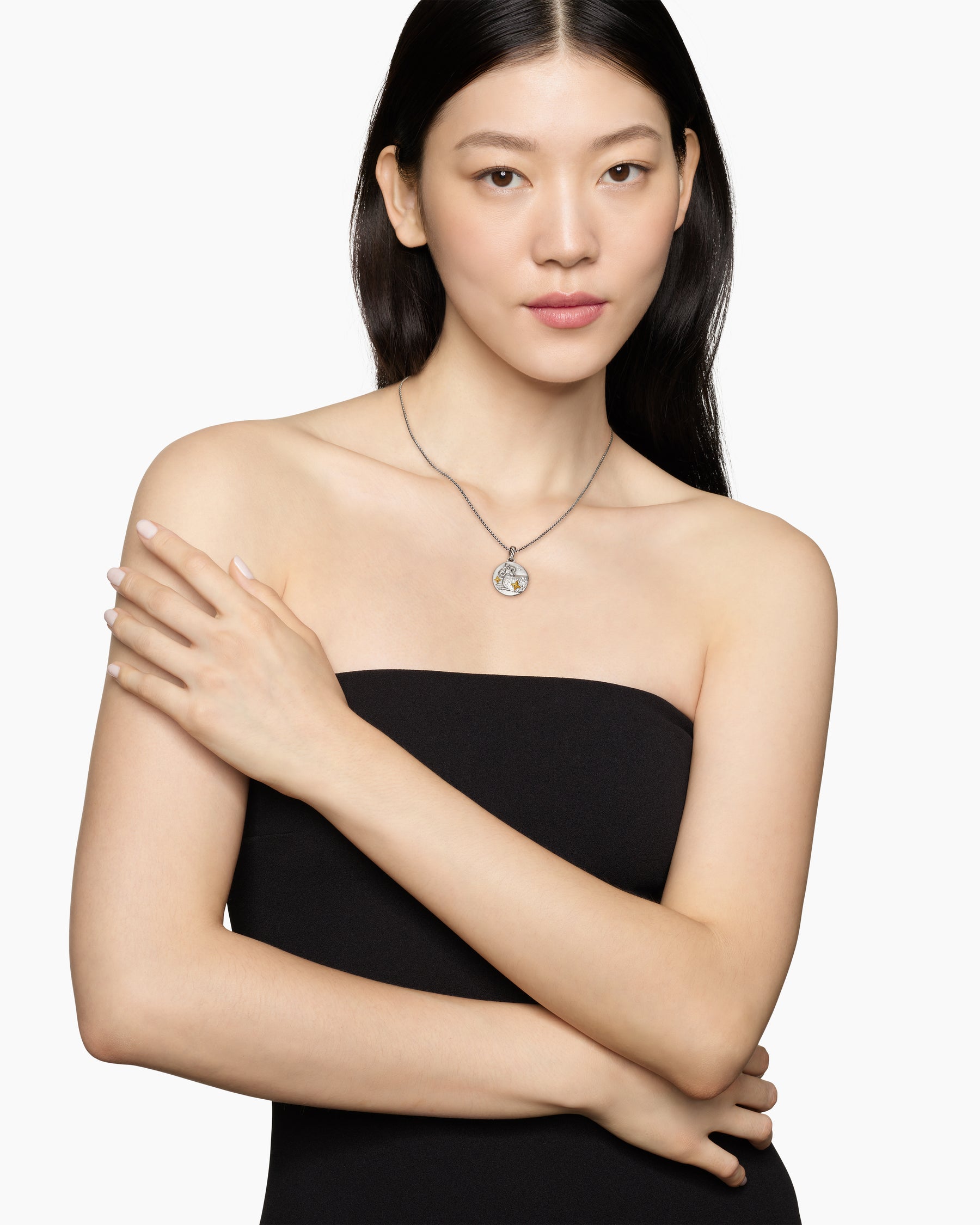 Aries Amulet in Sterling Silver with 18K Yellow Gold and Diamonds, 19mm - Image 2