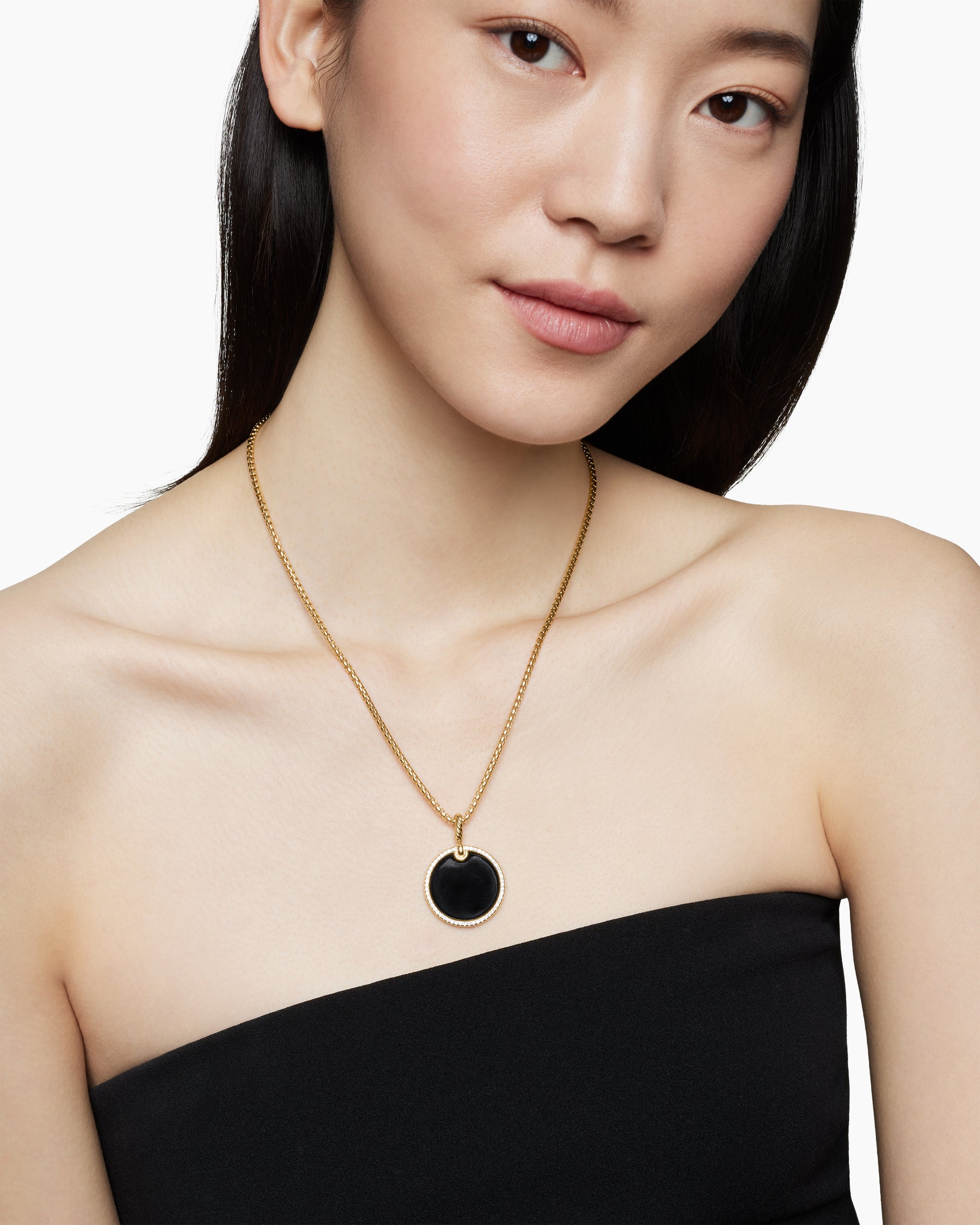 DY Elements Disc Pendant in 18K Yellow Gold with Black Onyx and Diamond Rim, 24mm - Image 7