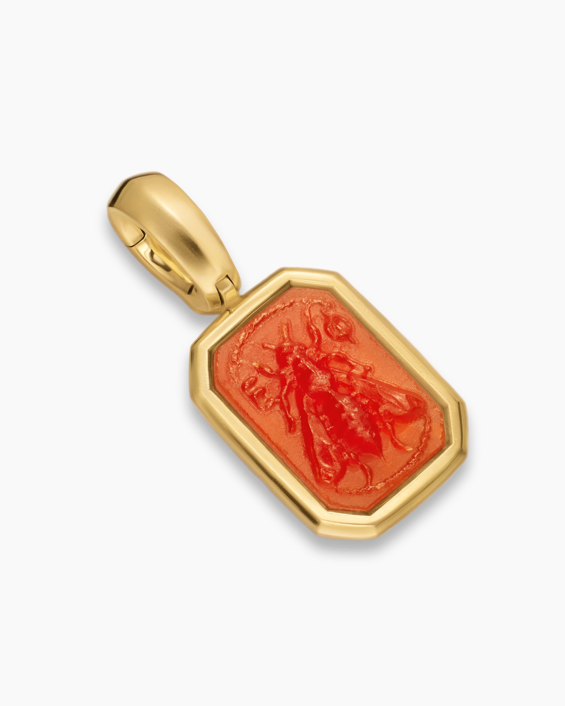 Petrvs Petite Bee Amulet in 18K Yellow Gold with Carnelian, 12.8mm - Image 3
