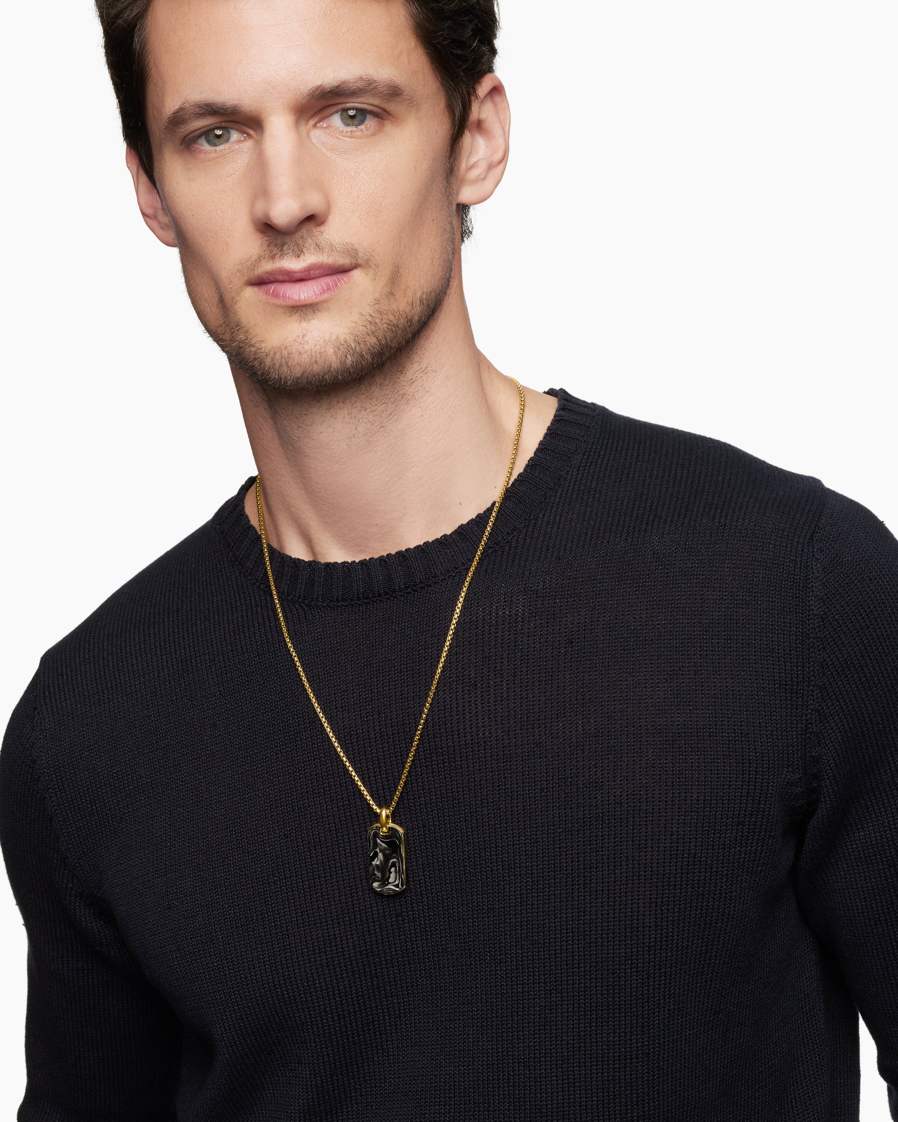 Streamline Tag in 18K Yellow Gold with Forged Carbon, 35mm - Image 2