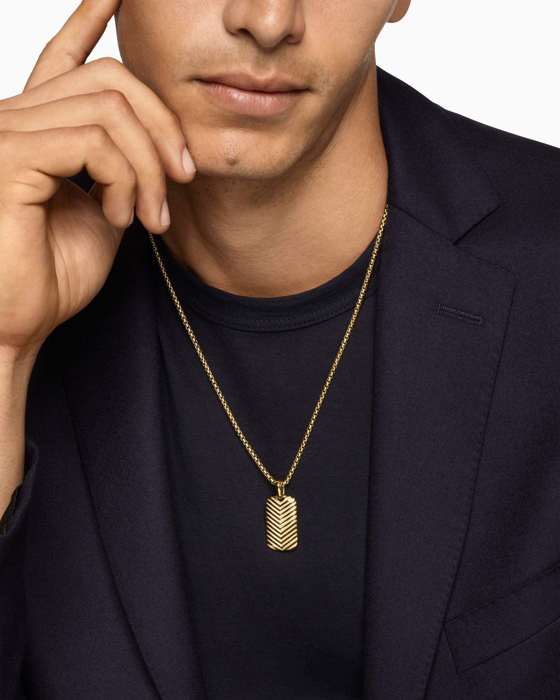 Chevron Tag in 18K Yellow Gold, 27mm - Image 2