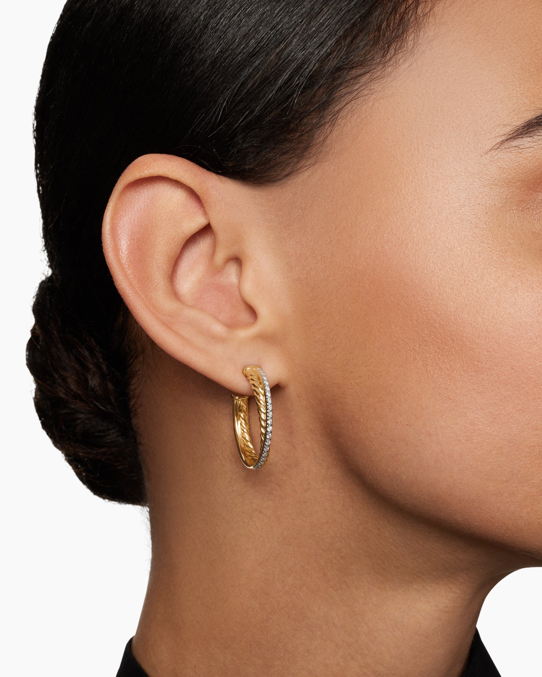 Crossover Hoop Earrings in 18K Yellow Gold with Diamonds, 26.5mm - Image 6