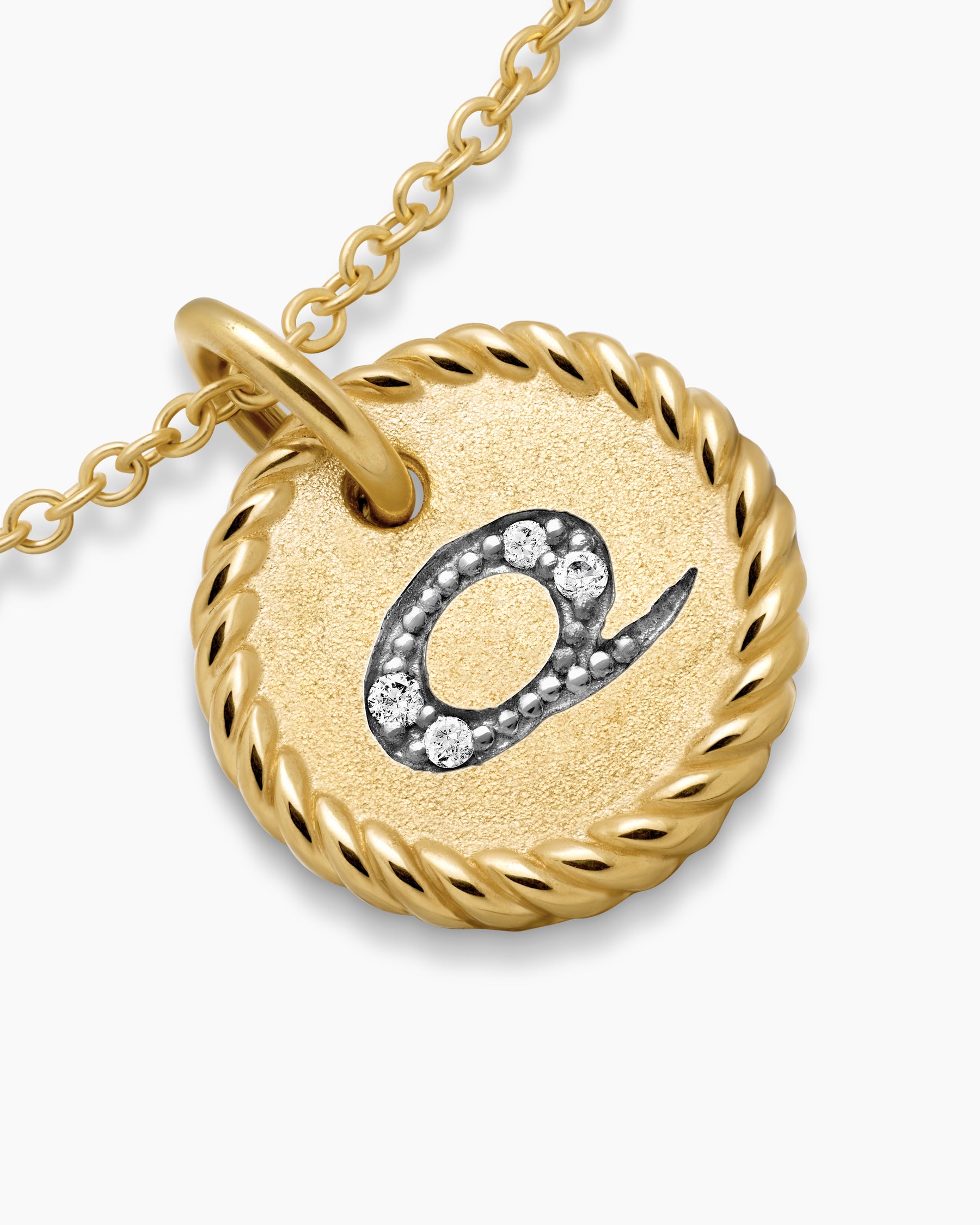 Initial Charm Necklace in 18K Yellow Gold with Diamond Q - Image 5