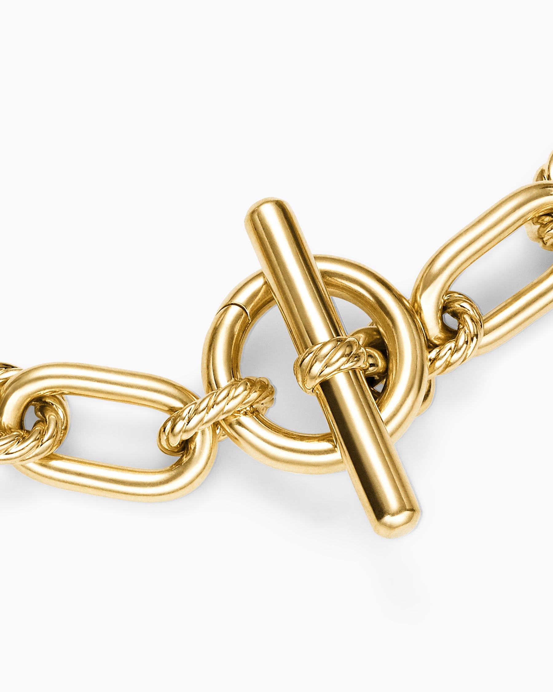 DY Madison Toggle Chain Necklace in 18K Yellow Gold, 11mm - Image 5