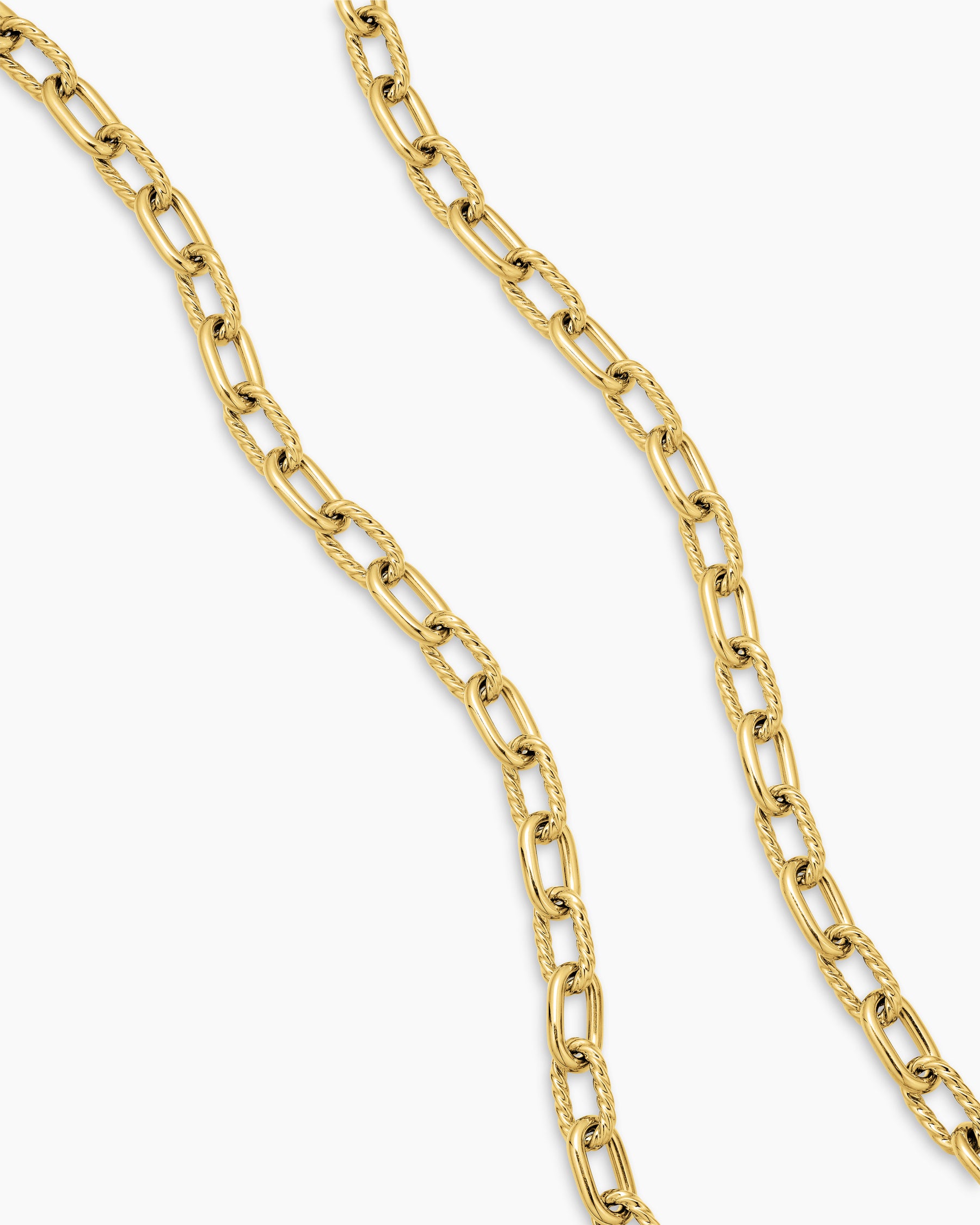 DY Madison Chain Necklace in 18K Yellow Gold, 8.5mm - Image 3
