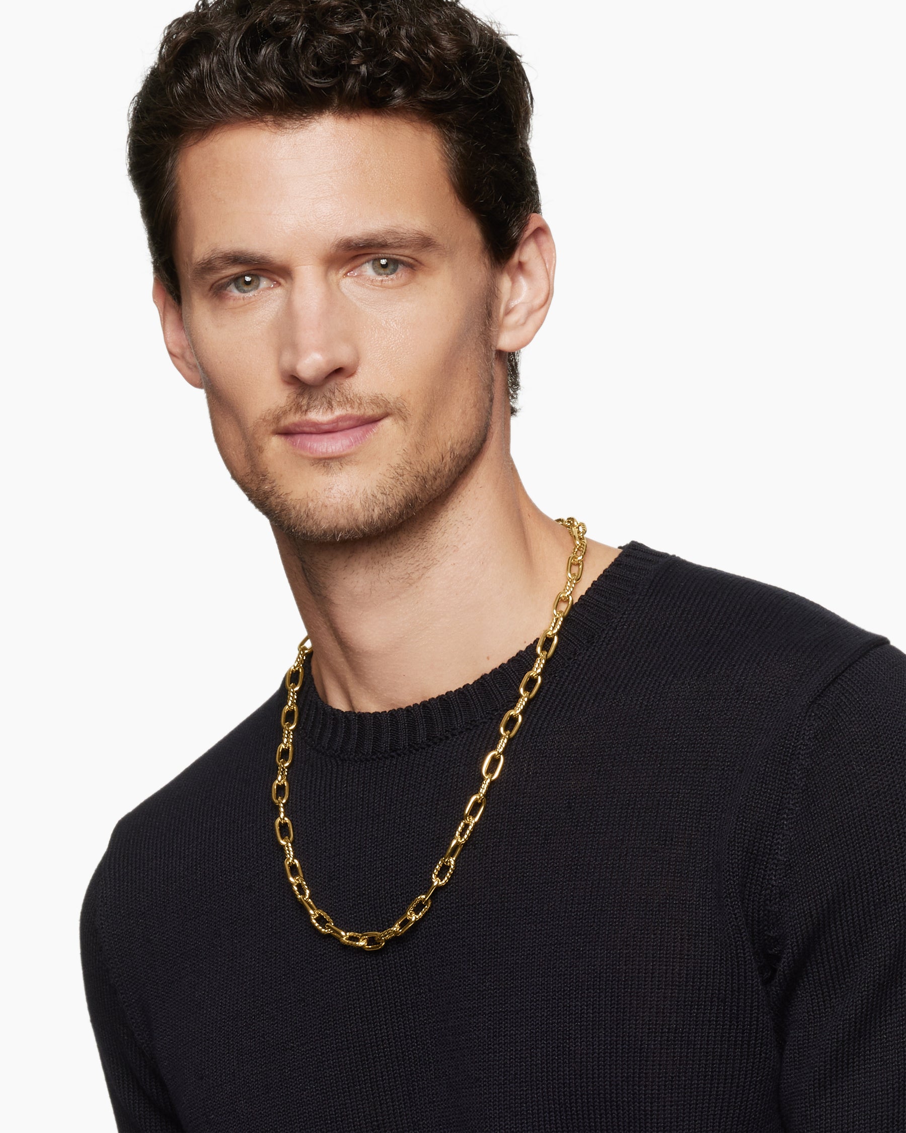 DY Madison Chain Necklace in 18K Yellow Gold, 8.5mm - Image 2