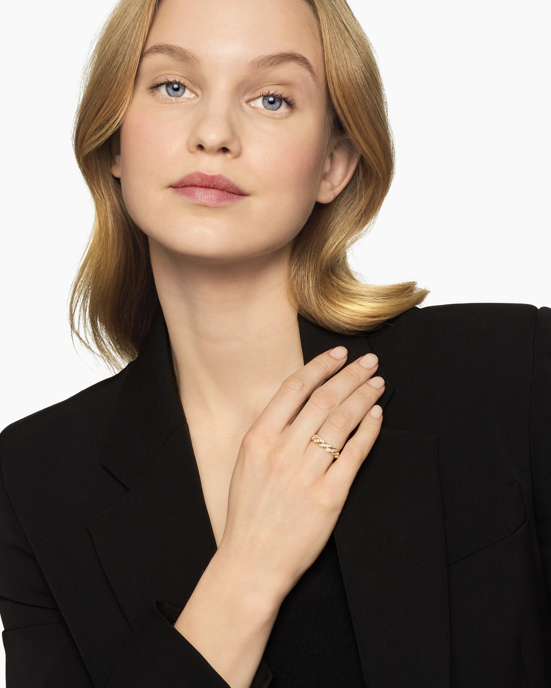 Alternative view of Sculpted Cable Flex Band Ring in 18K Yellow Gold with Diamonds, 5mm