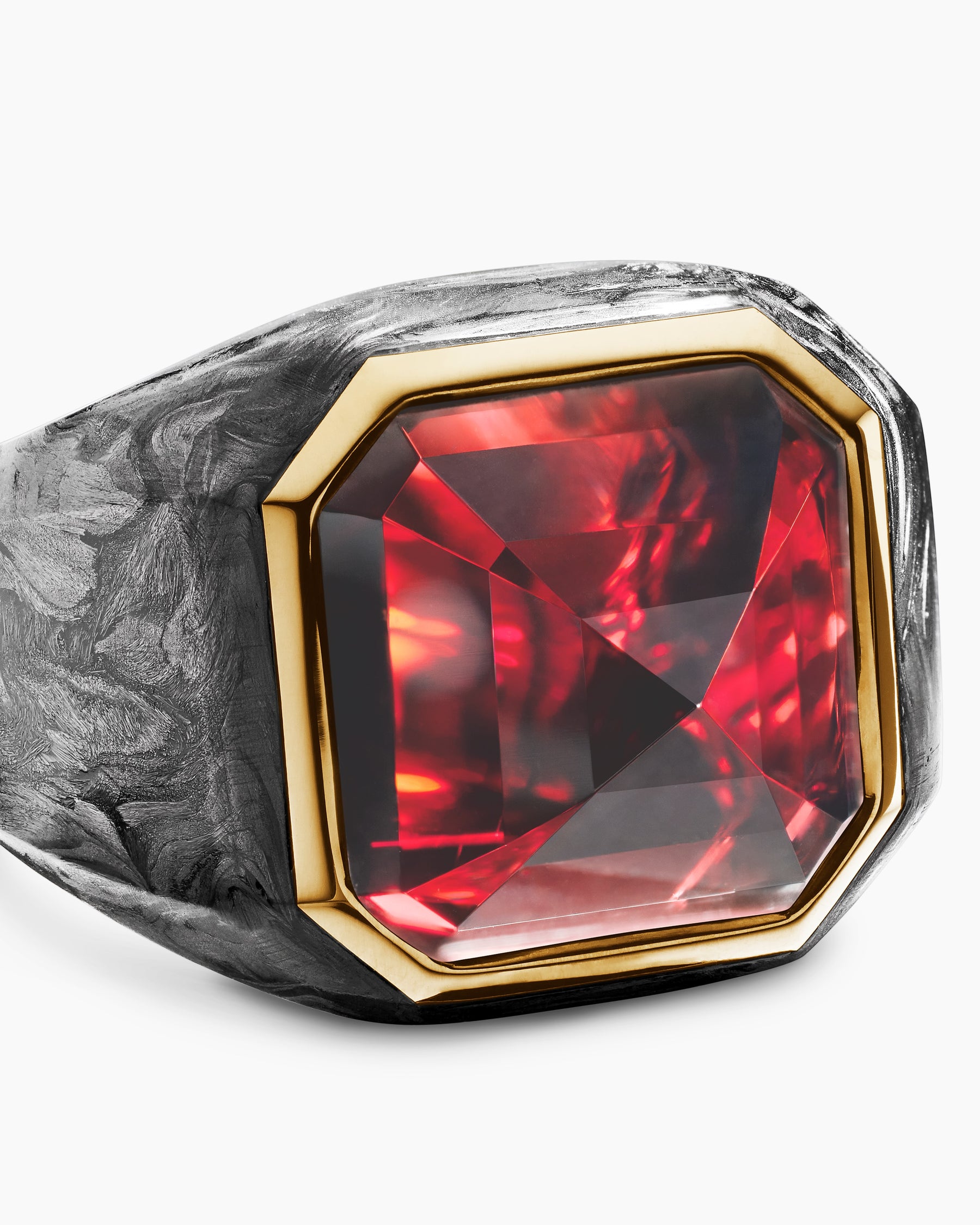 Hexagonal Signet Ring in 18K Yellow Gold with Forged Carbon and Garnet, 17.7mm - Image 5