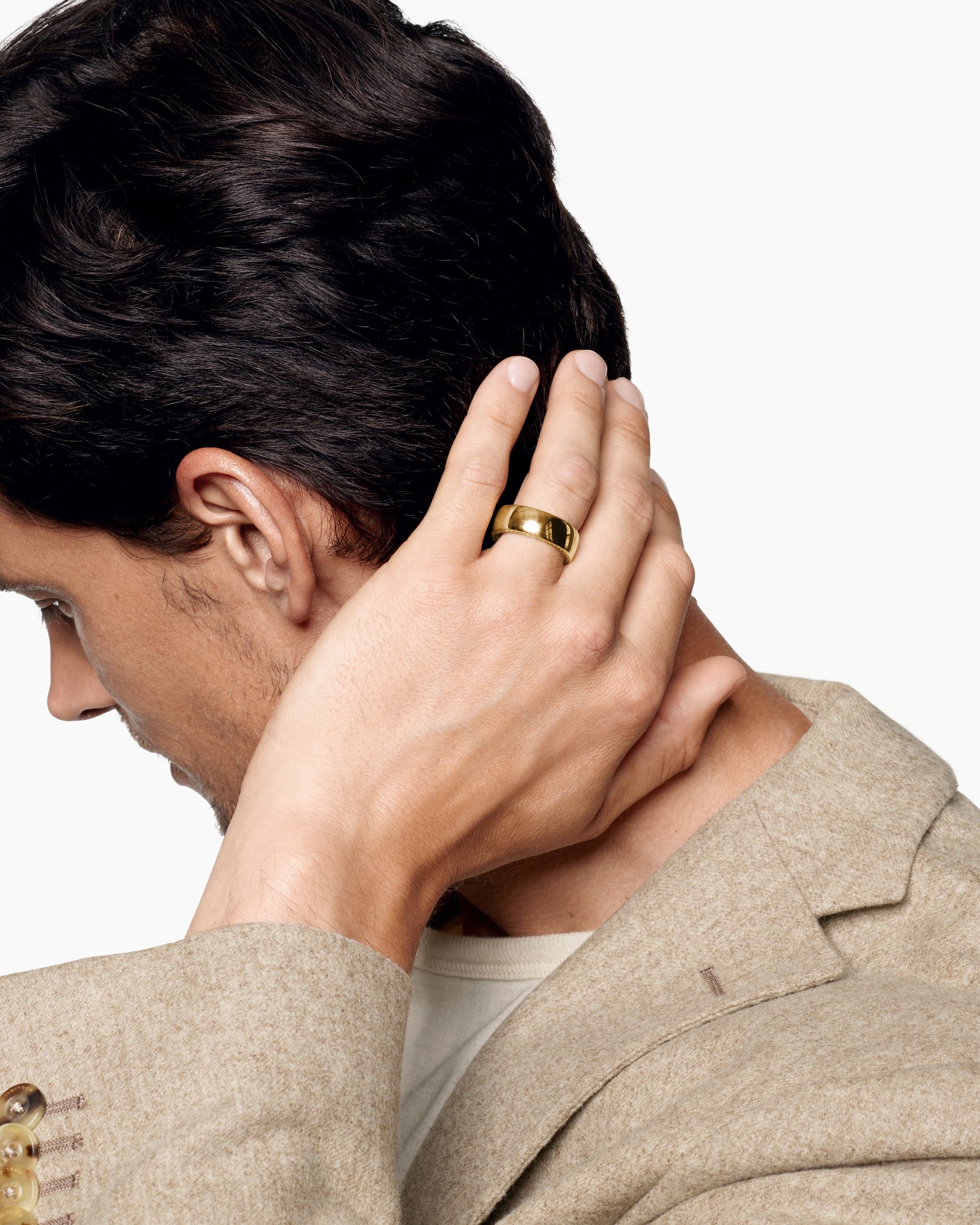 Streamline Band Ring in 18K Yellow Gold, 8mm - Image 2