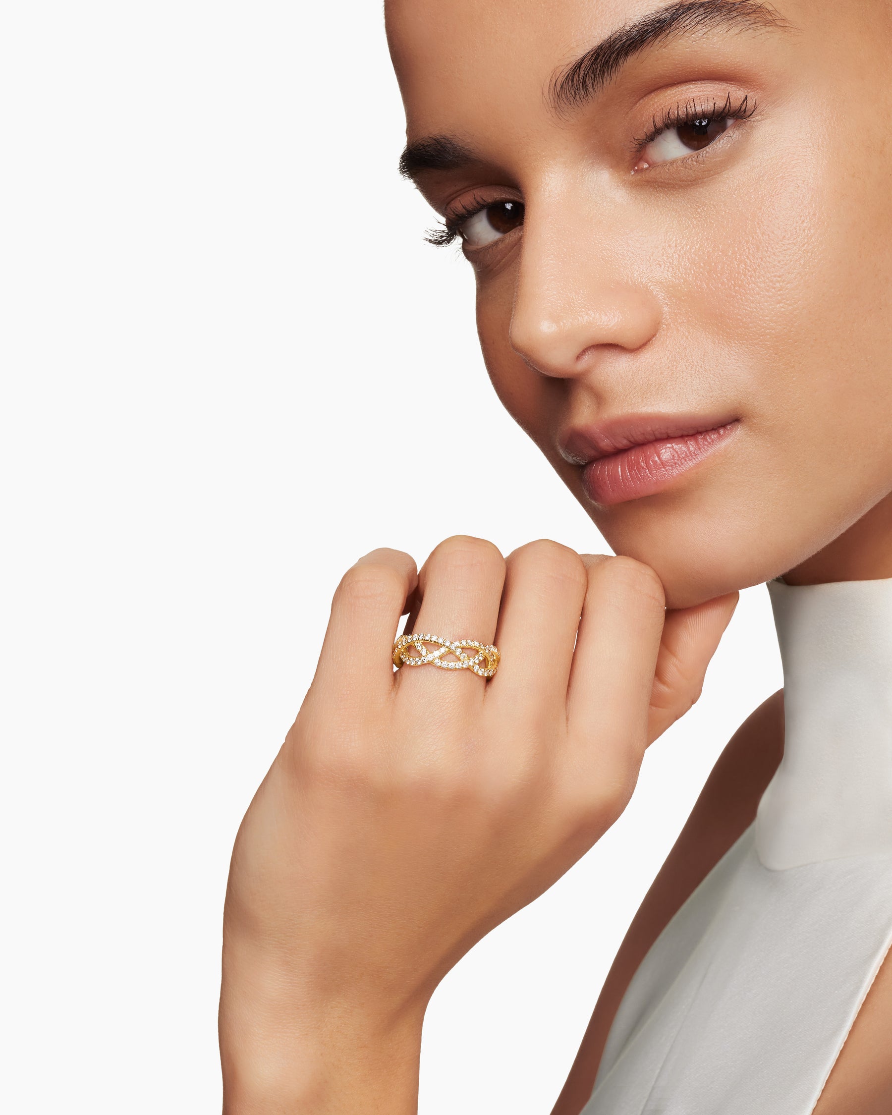 Wisteria Band Ring in 18K Yellow Gold with Diamonds, 7.3mm - Image 2