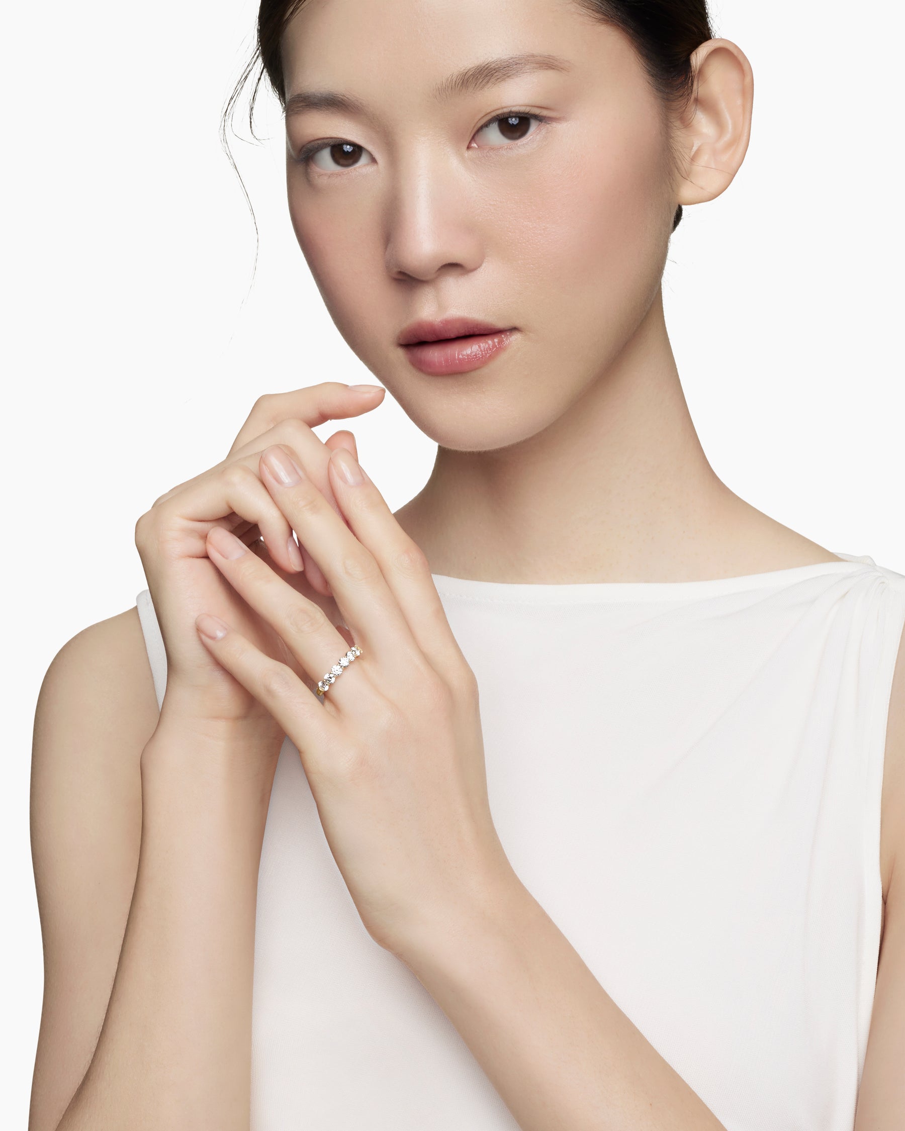 DY Eden Partway Band Ring in 18K Yellow Gold with Diamonds, 2.5mm - Image 2